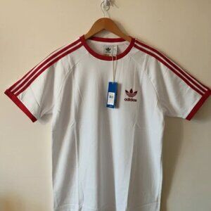 Brand new with tags Adidas Originals 3-Stripes Tee in White/Red. Size XL